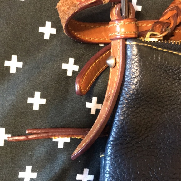 Dooney & Bourke crossbody - Picture 15 of 16